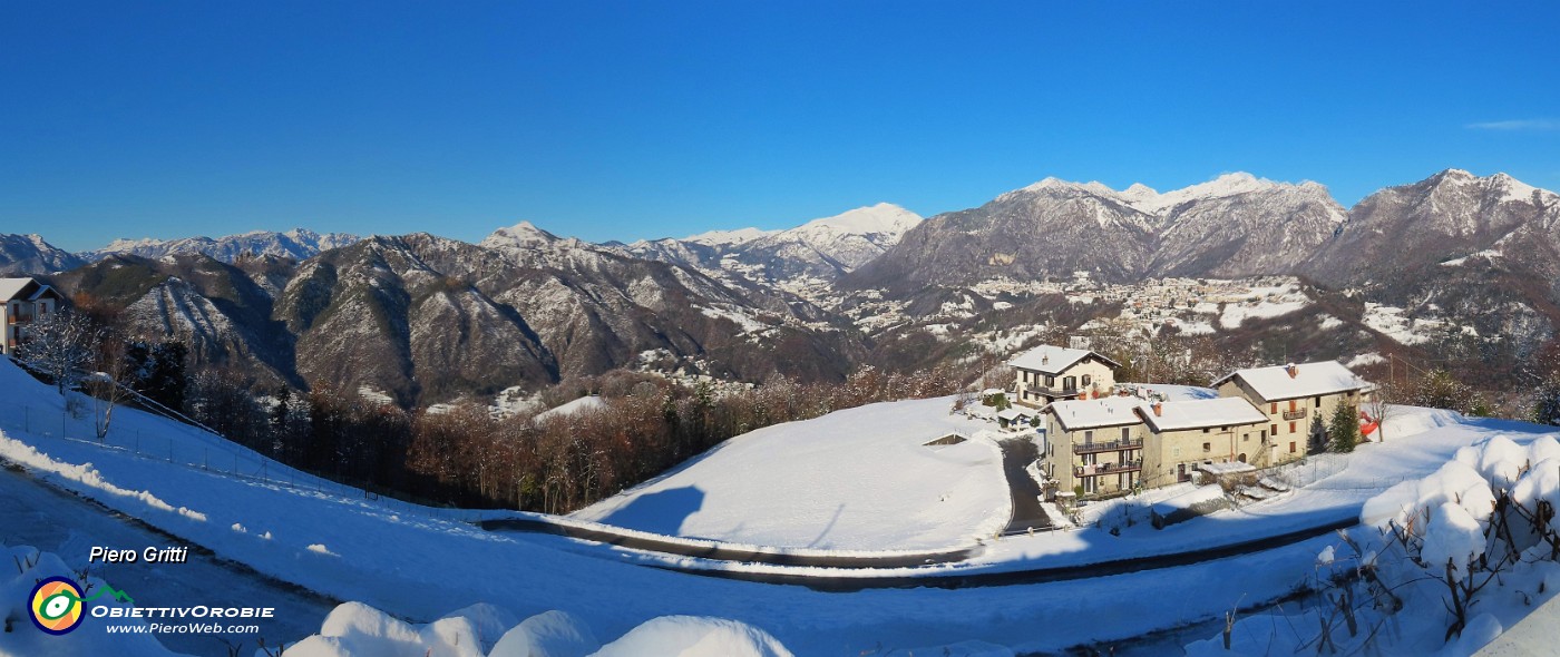 11 Da Miragolo S.Salvatore centro bella vista su Val Serina e i suoi monti innevati.jpg